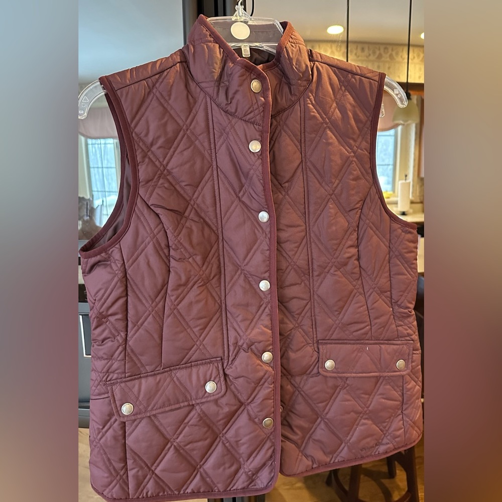 EDDIE BAUER Quilted Vest, Burgundy, Medium